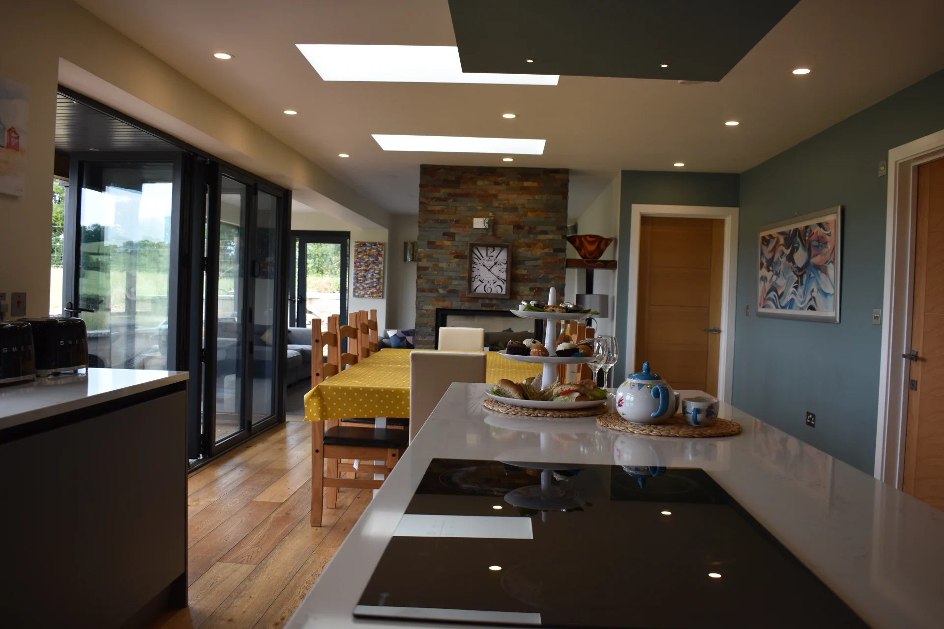 kitchen1 w food